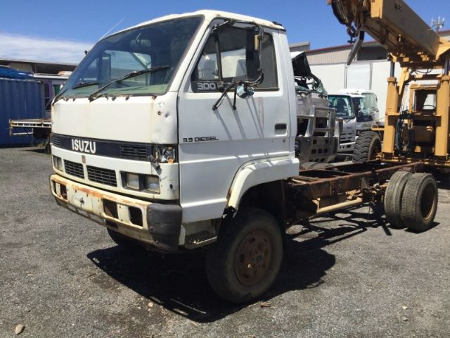 Isuzu N- Series NPS NPS 300 4X4