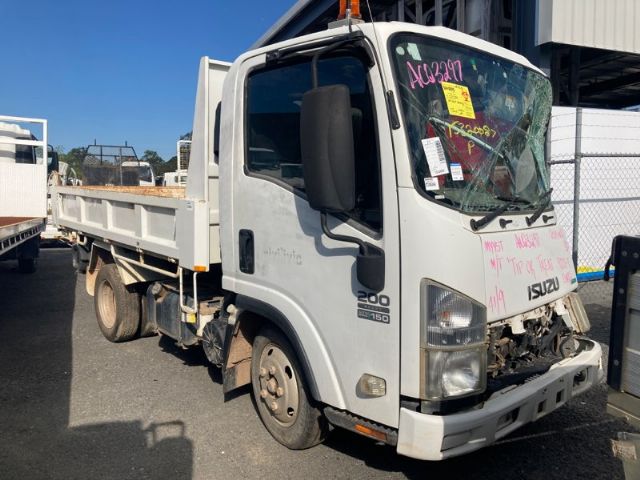 Isuzu N-Series NLR NLR85 2011-2014